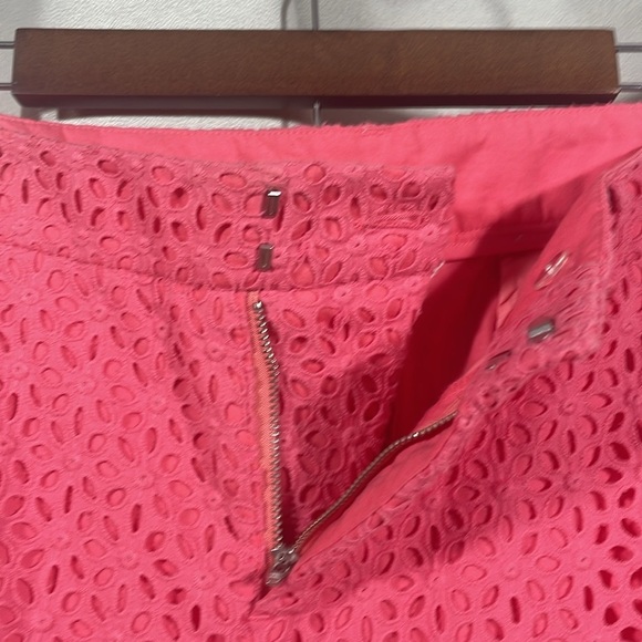Garnet Hill Pink eyelet lace capris Pants - Picture 4 of 5